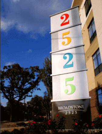 Broadstone 2525 Entrance