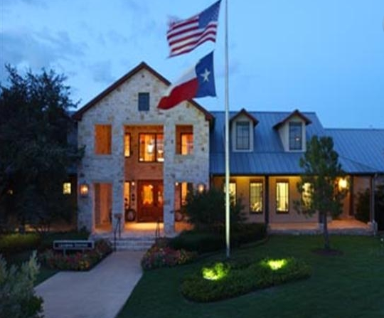 Photos of Riata Myles Mark Apartments