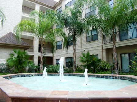 Courtyard View at these Houston Galleria Apartments