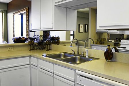 The Enclave at 1550 Gourmet Kitchen