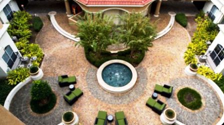 Tuscany Court Apartments Resident Courtyard