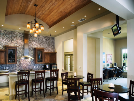 Verde Oak Park Apartments Common Area