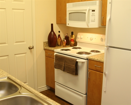 Gourmet Kitchens at Dallas Lakewood Apartments