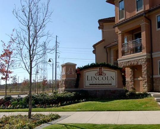 Photos of Lincoln Lakeside Apartments