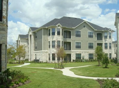 Exterior View of Alexan Eagle Creek Apartments