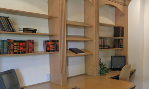 Bookshelves at Red Stone Ranch Apartments