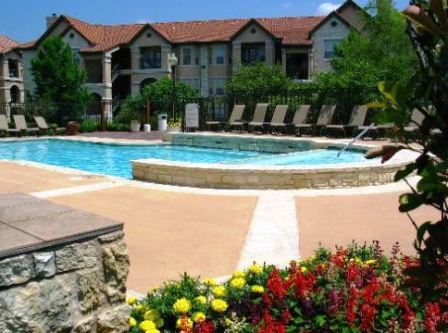 Gables Town Lake Apartments Exterior
