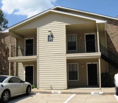 Fossil Hill Apartments Front Exterior