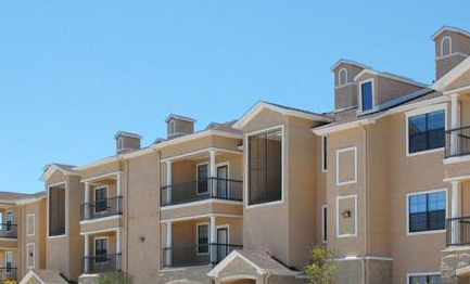 Outside View of Villas at Edgewater Apartments Webster, TX