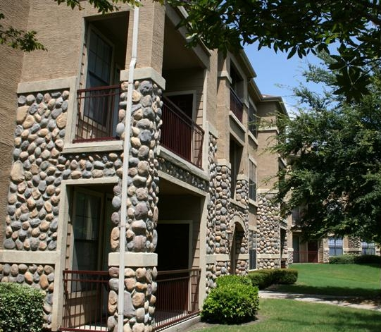 Frankford Springs Apartments Dallas TX