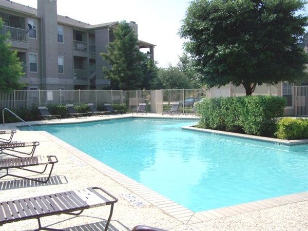 Photos of Maple Trail Apartments