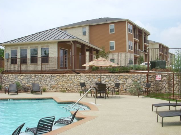 Pool View of Vantage at Converse