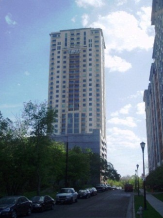 Luxury Austin Apartment High Rises - Windsor on the Lake