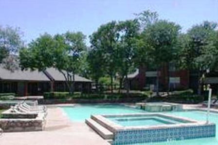 Sparkling Pool at The Trails Apartments in Arlington