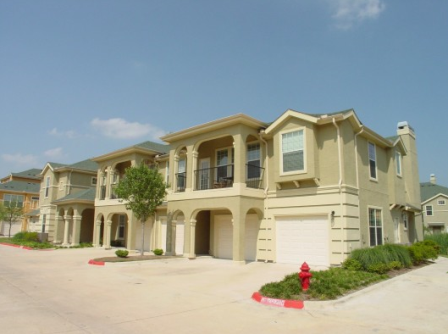 Conroe Texas Apartments - The Dominion at Woodlands