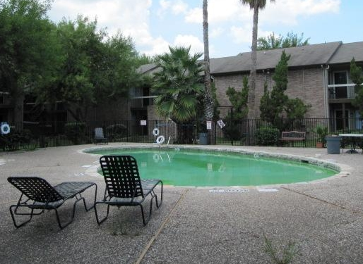 Photos of Lakes at Madera Apartments