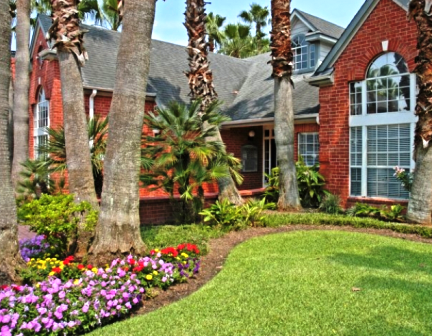 Versailles Park Apartments Photos
