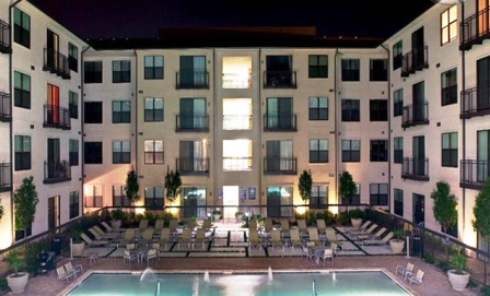 Colonial Park Apartments Exterior