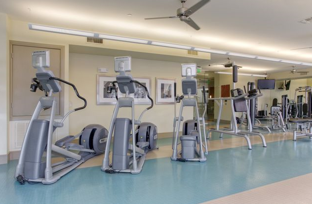Medical Center Apartments Houston with Cardio Center