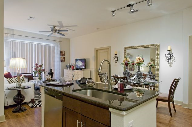 Gourmet Island Kitchen at Houston Medical Center Apartments