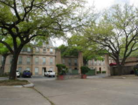 Chateaux Dijon Apartments in Houston Exterior