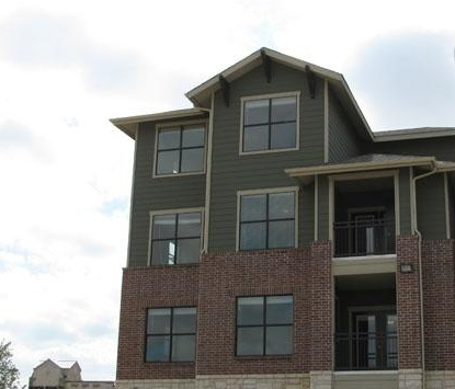 Exterior View of Platinum Lakeline