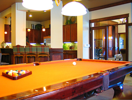 Katy Apartments with Pool Table