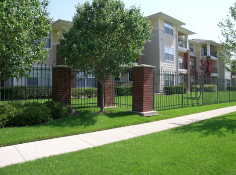 Exterior View of Apartments in Southeast Dallas