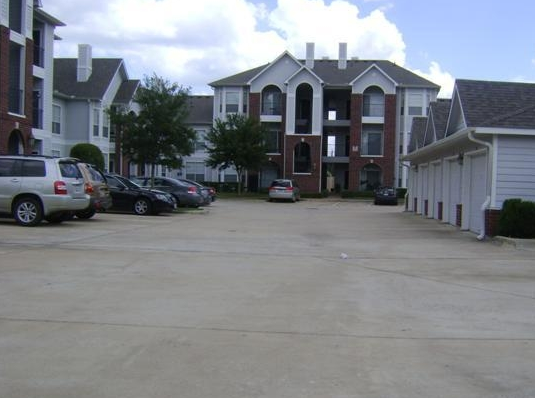 Plenty of Parking at Sugar Land Apartments