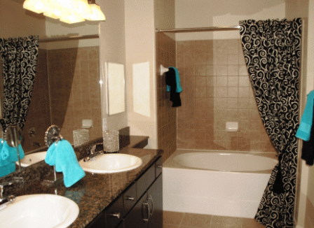 His and Hers Bathrooms at The Meritage Apartments
