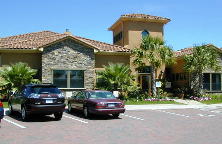 Front Entrance Leasing Agent Parking at Vizcaya Apartments