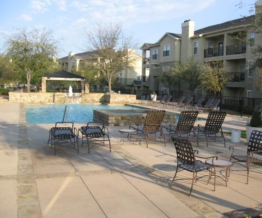 Photos of Stoneleigh at Valley Ranch Apartments