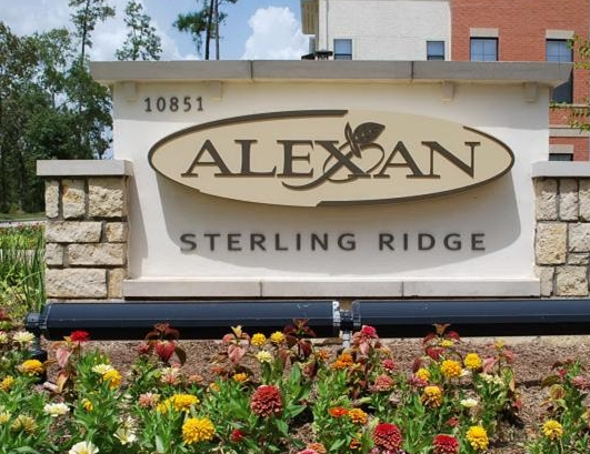 The Woodlands Texas Apartments - Alexan Sterling Ridge