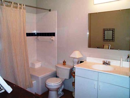 Yale Street Lofts Bathroom