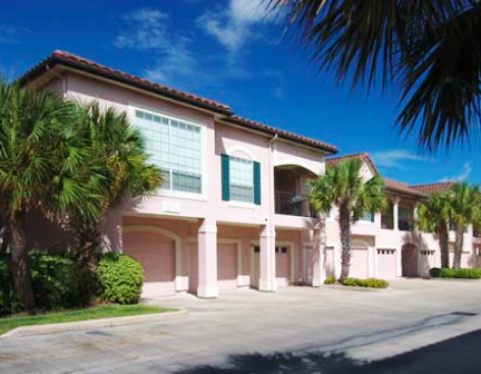 Attached Garages at Las Palmas in Houston