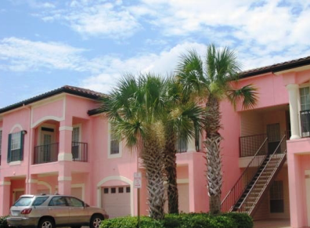 Exterior Beach-style Decor at Las Palmas Apartments 