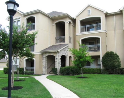 Exterior View of West Houston Apartments