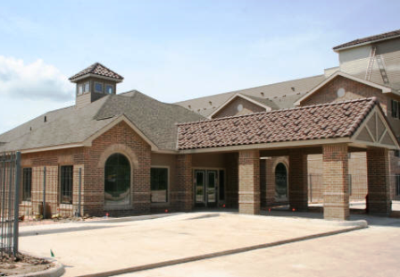 Exterior View of Gardens at Friendswood Lakes Apartments