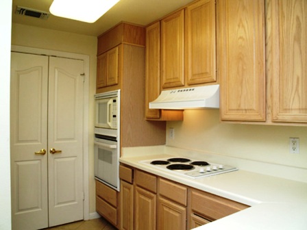 Kitchen at Somerset Townhomes