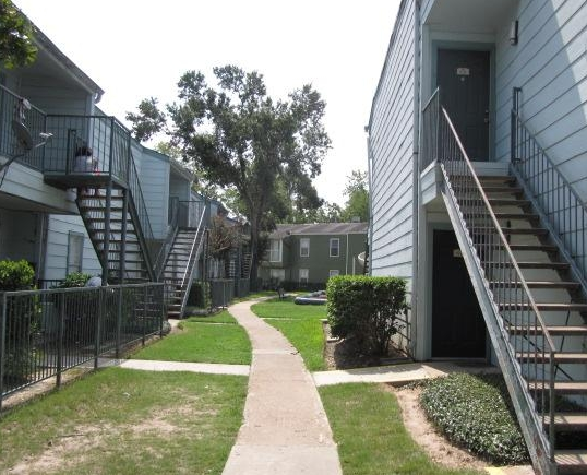 The Bridges Apartments Houston TX Exterior