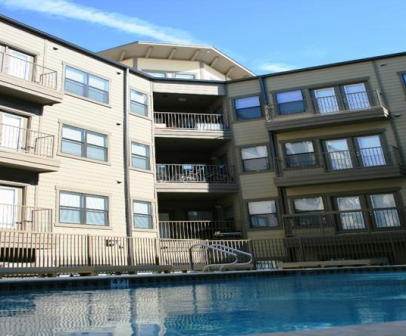Sparkling Pool at Texan Shoal Creek Apartments