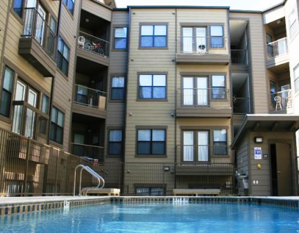 Texan Shoal Creek Pool