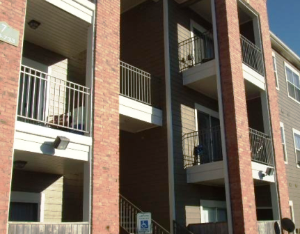 Washington Courtyards Apartments in Houston, TX Exterior