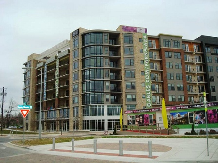 Exterior View of Gables Park Plaza