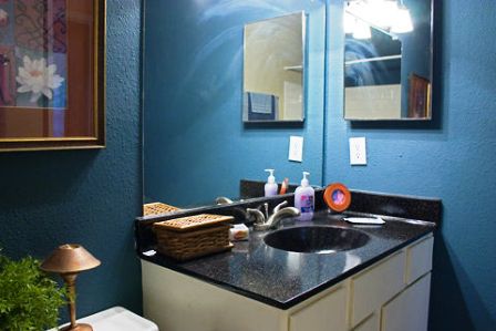 Bathroom at Wilshire Place Apartments