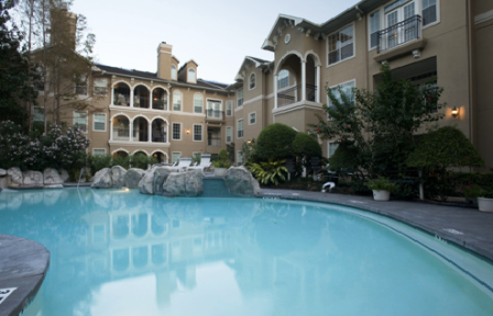 Houston Inner Loop Apartments - The Carlton