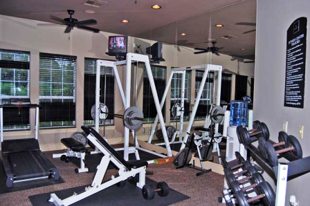 Fitness Center at Harbors Cove Apartments in Kingwood