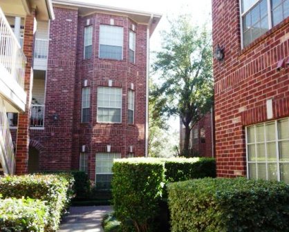 The Belmont in Housotn Red Brick Exterior Building