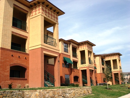 Bella Madera at Lake Lewisville Apartments