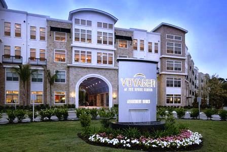 Voyager at Space Center Apartments